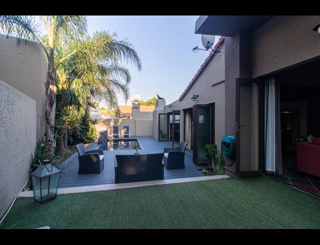 4 BEDROOM CLUSTER FOR SALE IN LONEHILL